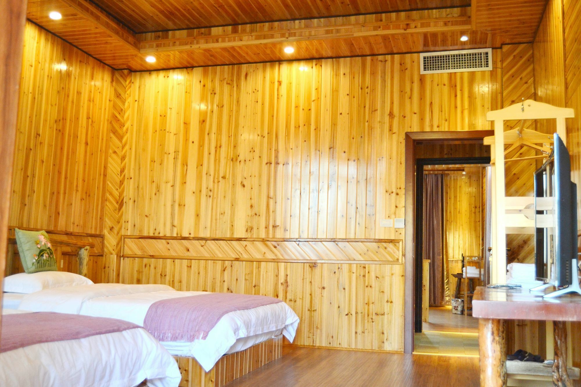 לונגשנג Long An Hotel מראה חיצוני תמונה